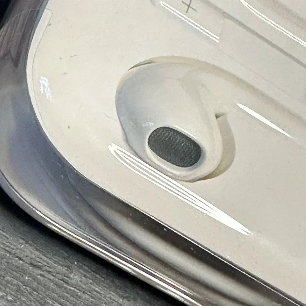 Genuine OEM Apple 3.5mm jack wired iPhone EarPods